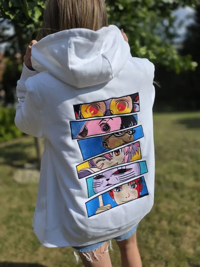 Vyšívaný anime motív na textile